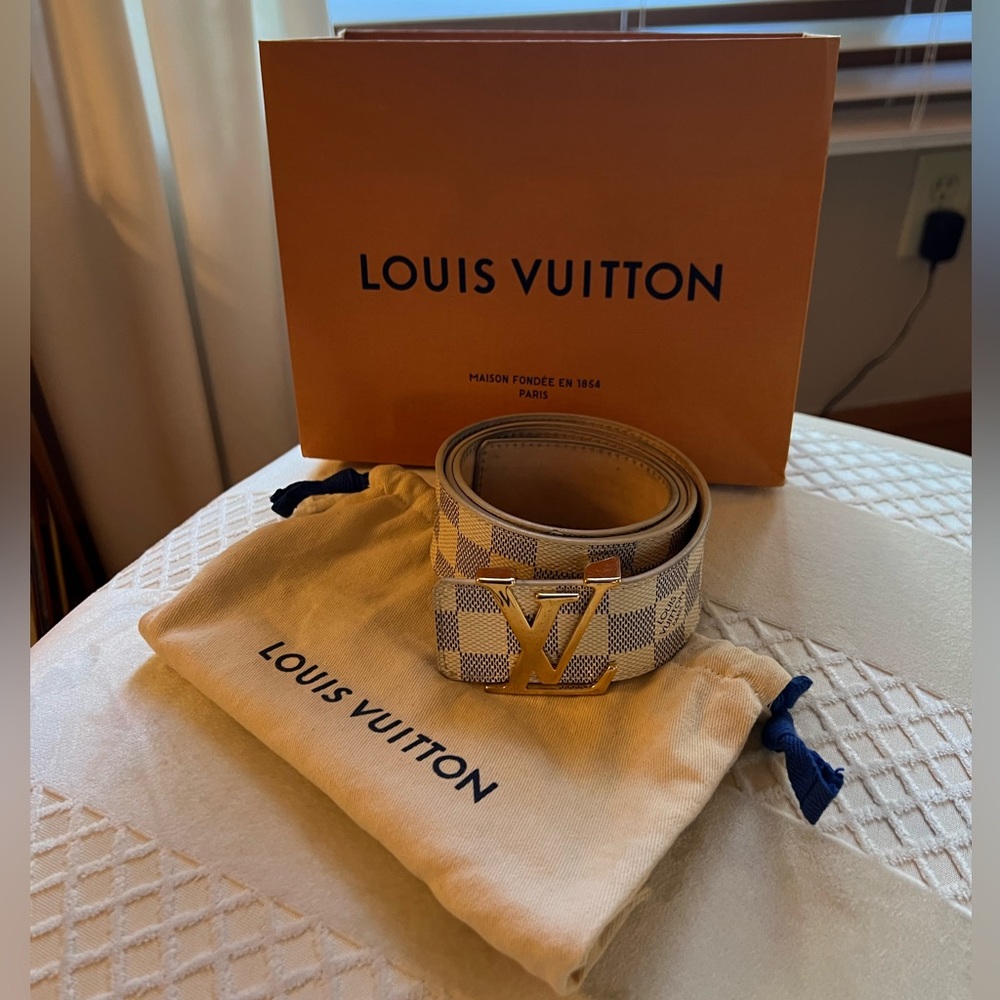 AUTHENTIC Used Louis Vuitton white checkered initials belt.